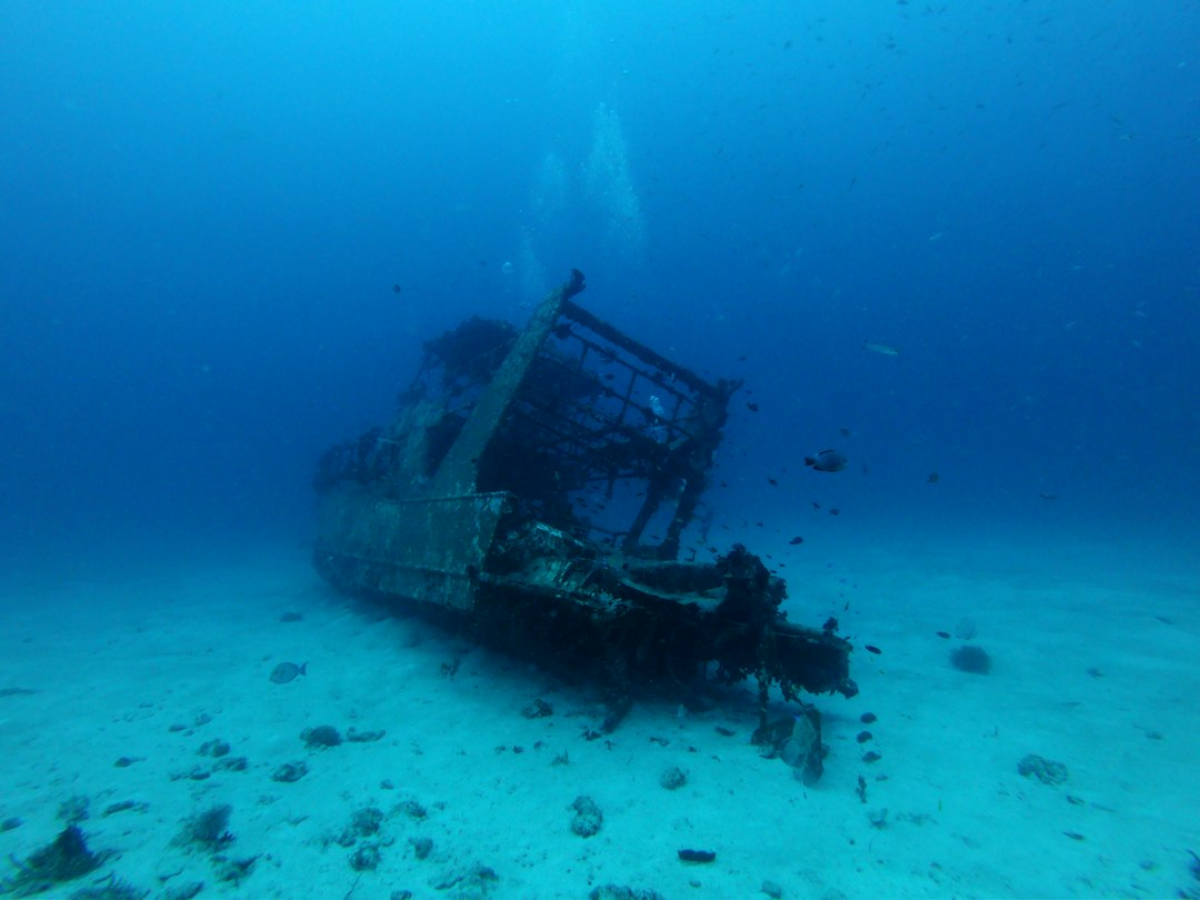 Symbolbild eines Schiffswracks unter Wasser für den Beitrag über die identifizierte Hosanna Z.592